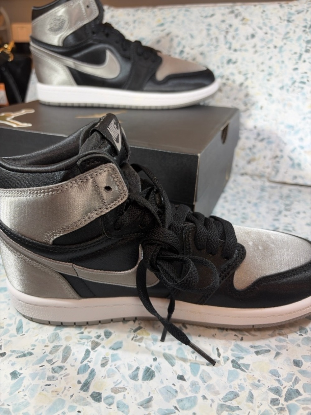 NIB Nike Air Jordan 1 Retro High OG PS Black Medium Grey White Size 3Y - Picture 5 of 7